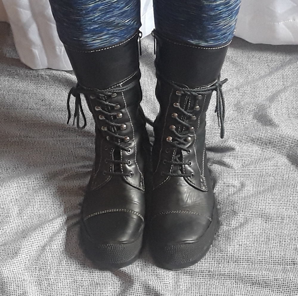 Mosquitos Black boots